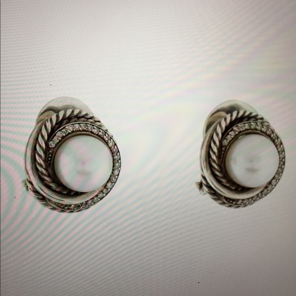 DAVID YURMAN Crossover Pearl and Diamond Earrings - Picture 7 of 9